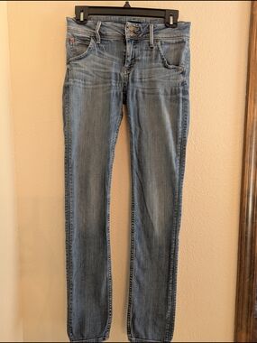 Hudson Jeans Straight-Leg in Faded Light Blue Wash